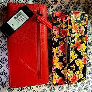 NWT Tahari leather bi fold floral wallet